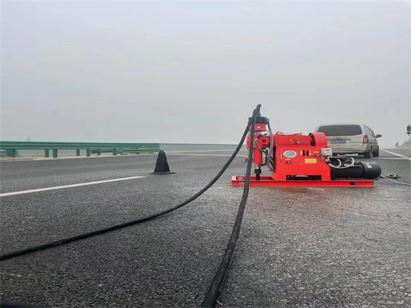 平原马路路基路面开裂下沉注浆加固灌浆